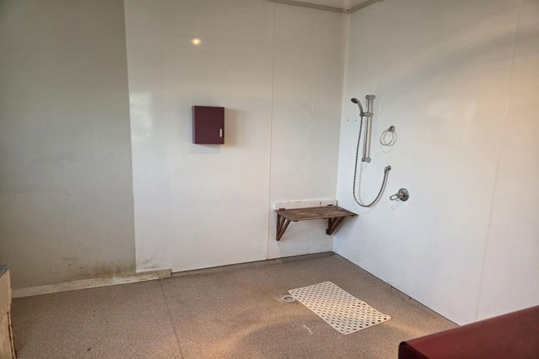 Photo of property in 16 Manse Street, Clinton, 9534