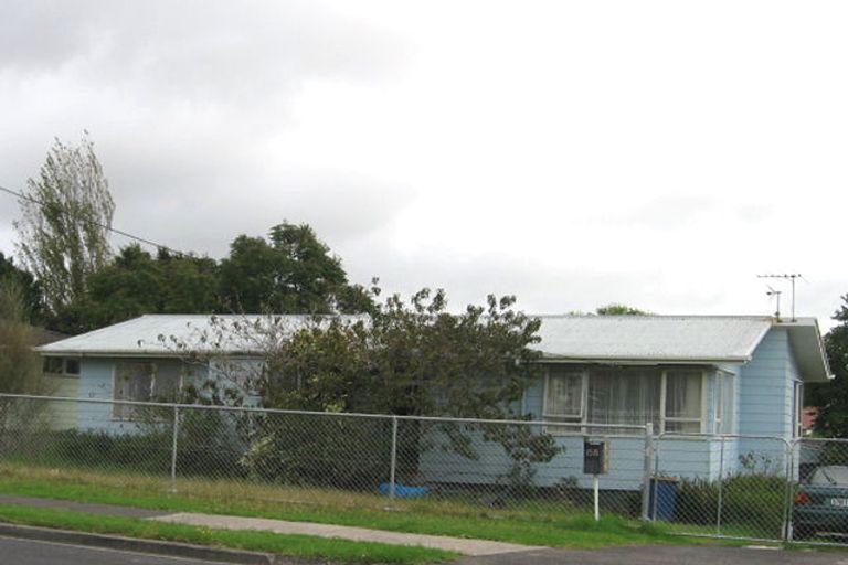 Photo of property in 158 Colwill Road, Massey, Auckland, 0614