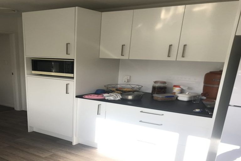 Photo of property in 28 Spinella Drive, Bayview, Auckland, 0629