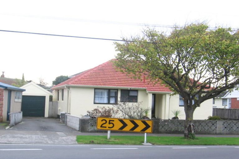 Photo of property in 11 Naenae Road, Naenae, Lower Hutt, 5011