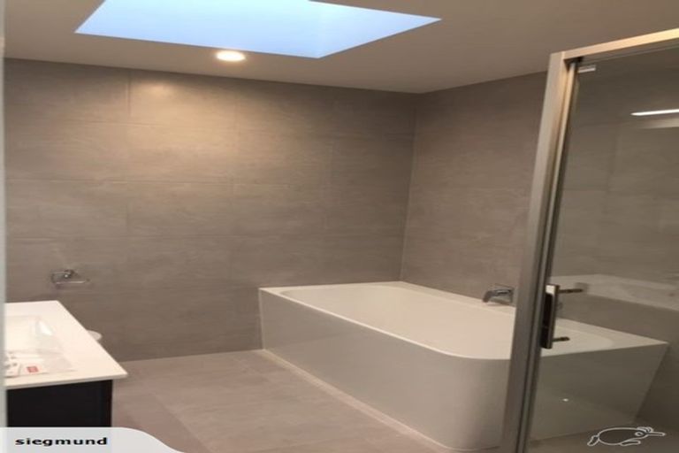 Photo of property in 5a Breakwater Way, Whitby, Porirua, 5024