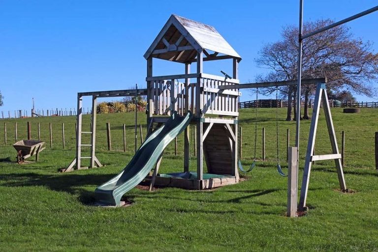 Photo of property in 254 Aka Aka Road, Puni, Pukekohe, 2678