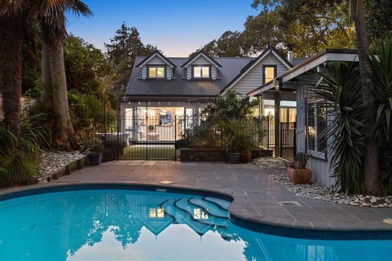 Photo of property in 7 Symonds Street, Onehunga, Auckland, 1061