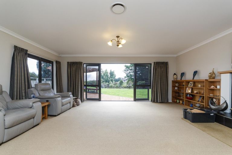Photo of property in 45 Dobsons Lane, Kelvin Grove, Palmerston North, 4470