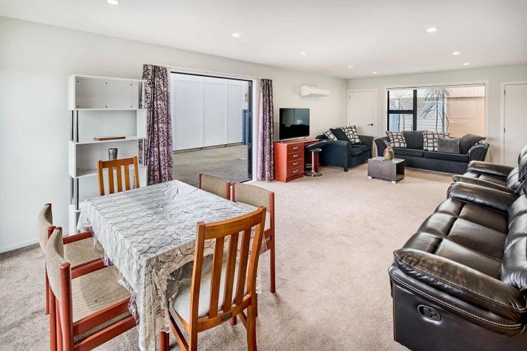 Photo of property in 32 Tea Tree Lane, Woodridge, Wellington, 6037