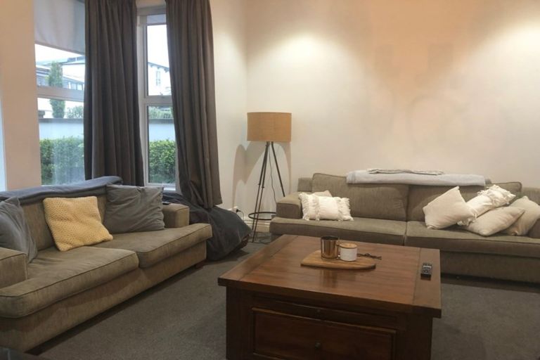 Photo of property in 57 Pirie Street, Mount Victoria, Wellington, 6011