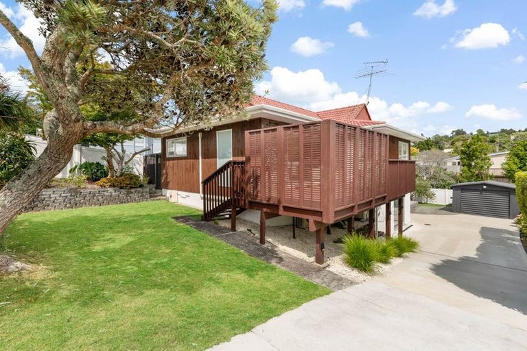 Photo of property in 95 Awaruku Road, Torbay, Auckland, 0630
