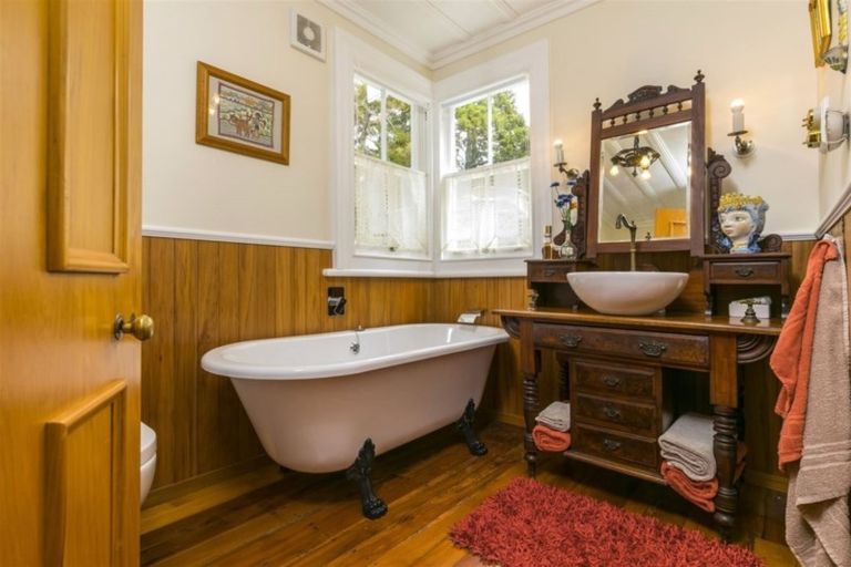 Photo of property in 458 Wairere Road, Waitakere, Henderson, 0782