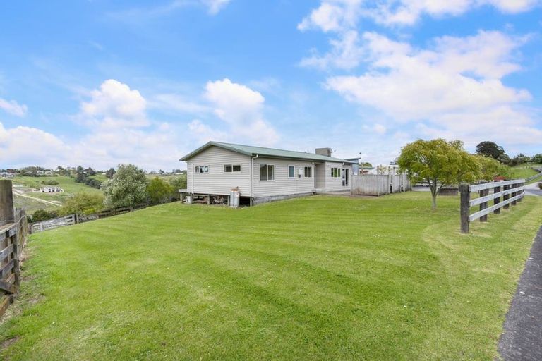 Photo of property in 6 Johnson Place, Stillwater, Silverdale, 0993