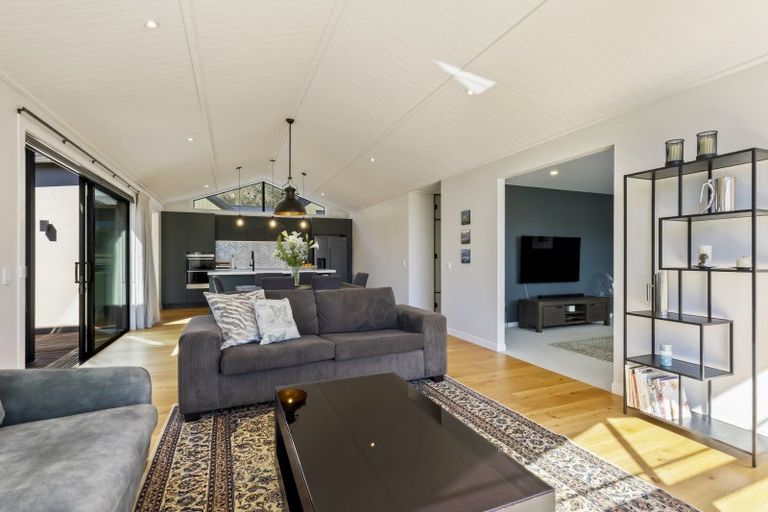 Photo of property in 66 Spur Ridge Rise, Jacks Point, 9371