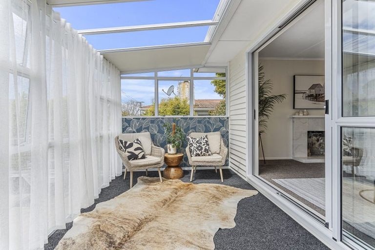 Photo of property in 16 Trafalgar Street, Westown, New Plymouth, 4310