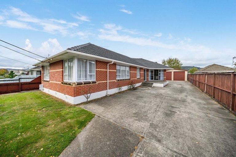 Photo of property in 80 Fraser Crescent, Elderslea, Upper Hutt, 5018