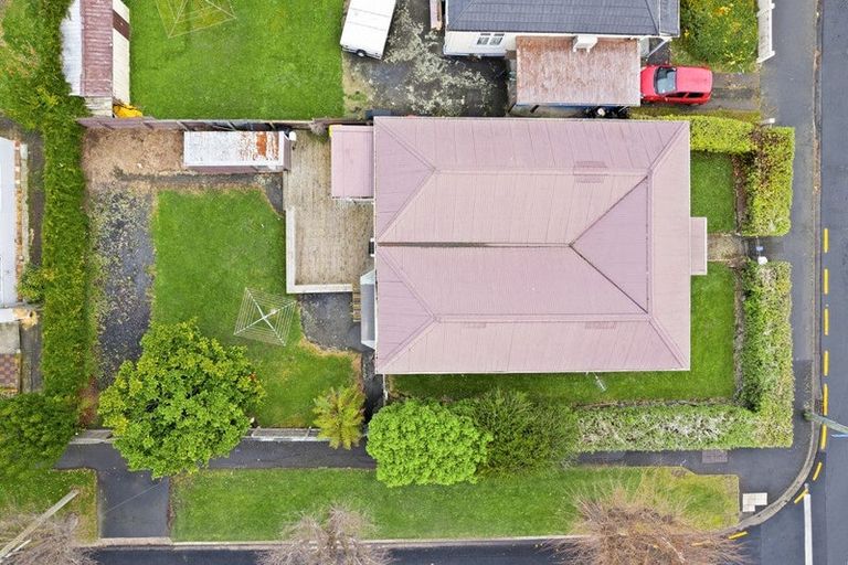 Photo of property in 195 Macandrew Road, South Dunedin, Dunedin, 9012