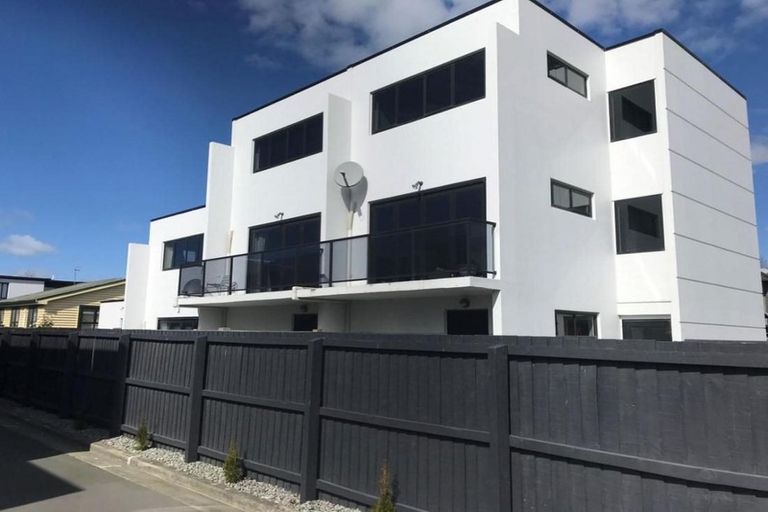 Photo of property in 3 Walpole Street, Waltham, Christchurch, 8023