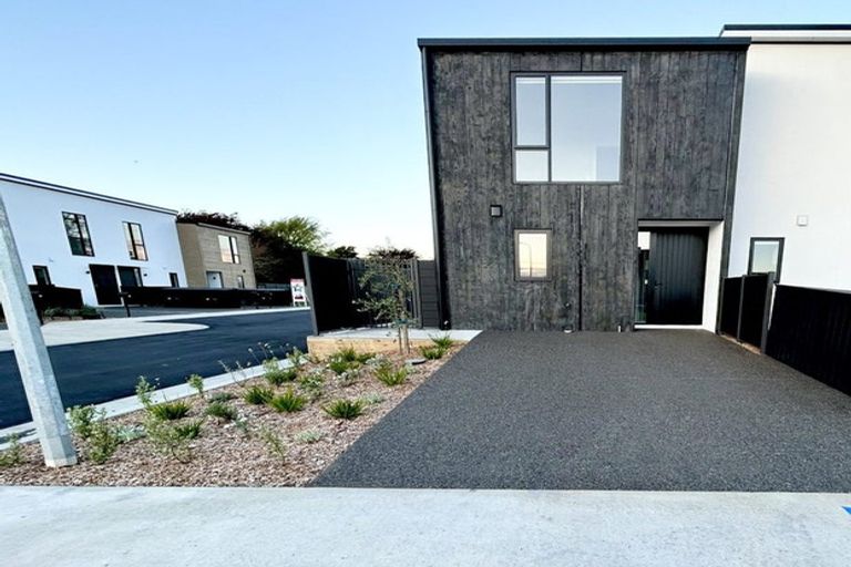 Photo of property in 49 Pipi Place, Levin, 5510