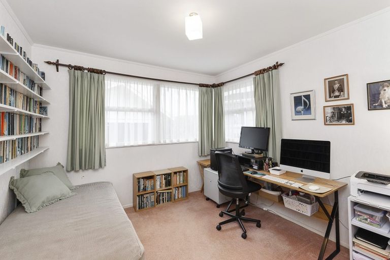 Photo of property in 9 Nimmo Avenue West, Waikanae, 5036