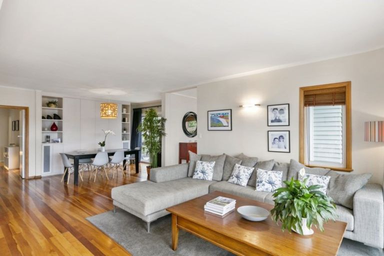 Photo of property in 77 Mantell Street, Seatoun, Wellington, 6022