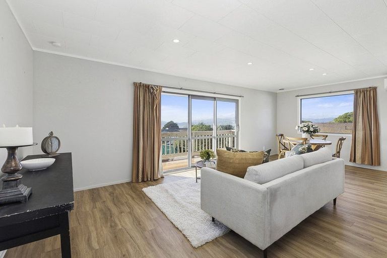 Photo of property in 128 Pikarere Street, Titahi Bay, Porirua, 5022