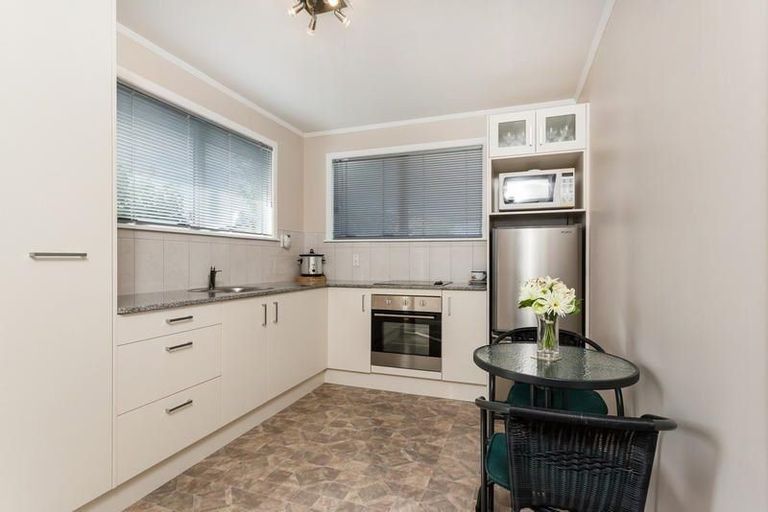 Photo of property in 1/3 Taikata Road, Te Atatu Peninsula, Auckland, 0610