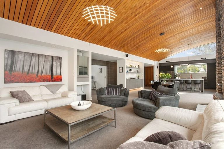 Photo of property in 26 Riverwood Boulevard, Redwood, Christchurch, 8051