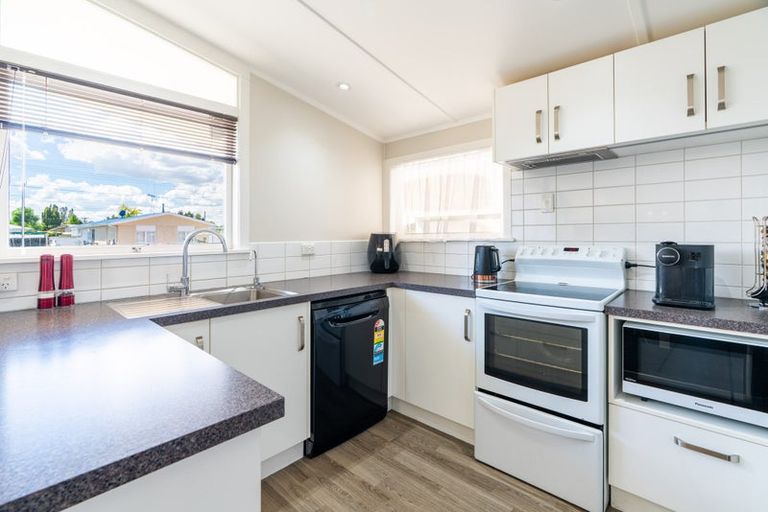 Photo of property in 33 Fitzroy Avenue, Fitzroy, Hamilton, 3206