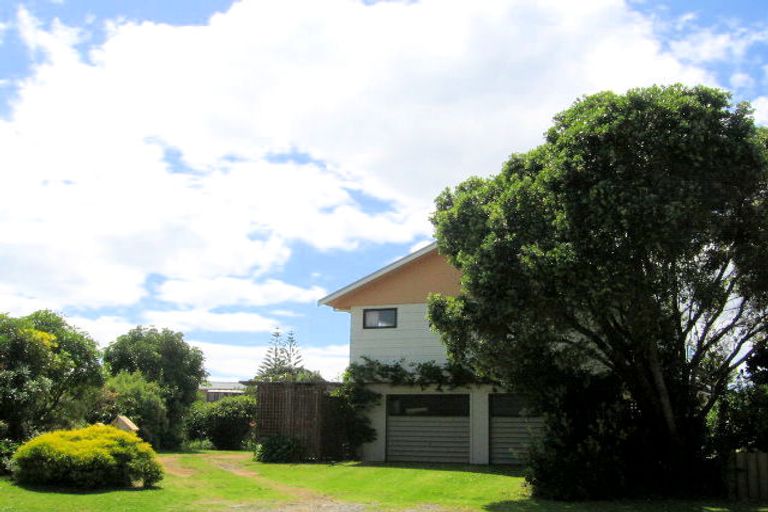 Photo of property in 13 Snell Crescent, Waihi Beach, 3611