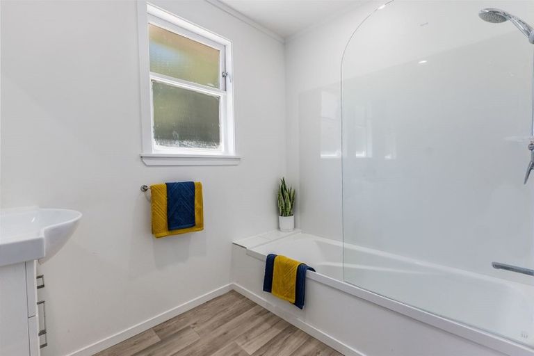 Photo of property in 84 Castor Crescent, Cannons Creek, Porirua, 5024