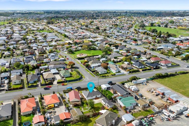 Photo of property in 17 Roberts Road, Hei Hei, Christchurch, 8042