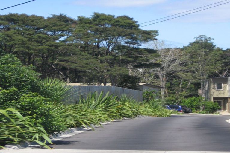 Photo of property in 2/206 Manuka Road, Bayview, Auckland, 0629