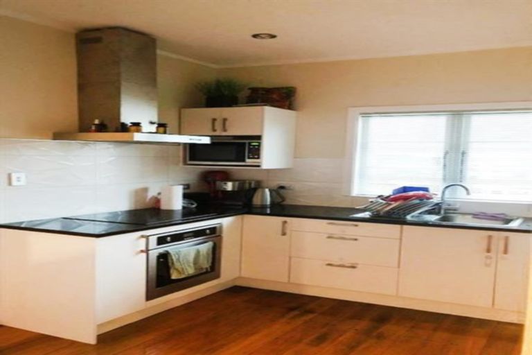 Photo of property in 18 Norana Avenue, Favona, Auckland, 2024