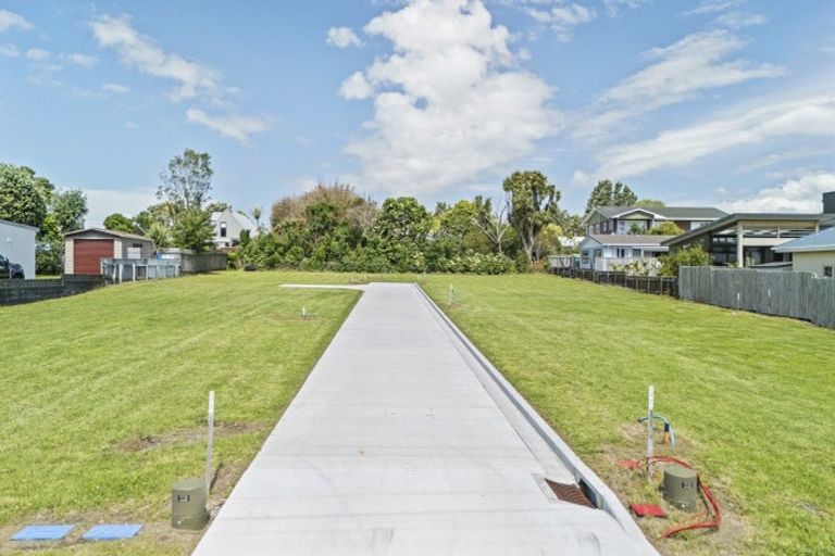 Photo of property in 6 Mace Terrace, Oakura, 4314