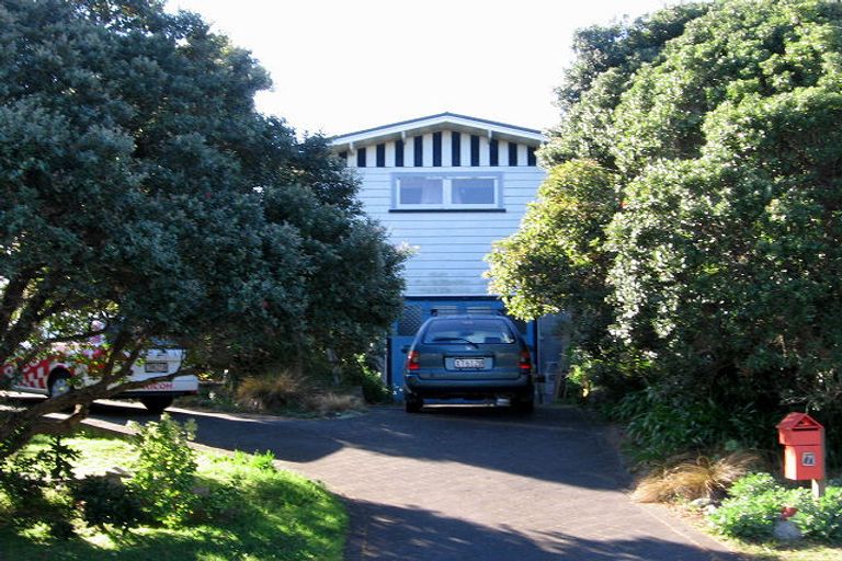 Photo of property in 7 Island View Terrace, Waikanae Beach, Waikanae, 5036