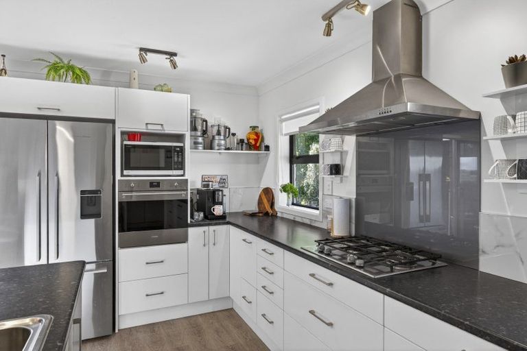 Photo of property in 25 Hanawera Ridge Road, Manakau, Otaki, 5583