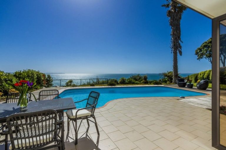 Photo of property in 1 Gilberd Place, Torbay, Auckland, 0630