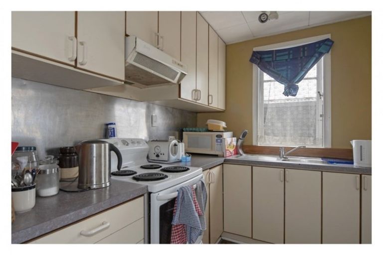 Photo of property in 60 Tahunanui Drive, Tahunanui, Nelson, 7011