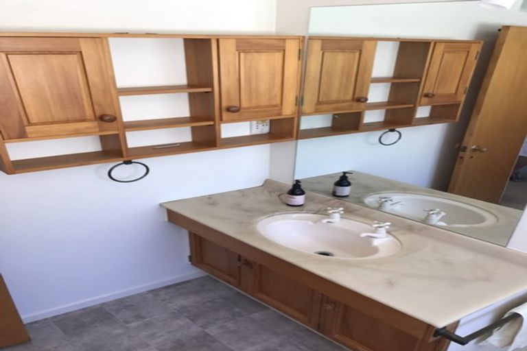 Photo of property in 2/127 Bucklands Beach Road, Bucklands Beach, Auckland, 2012