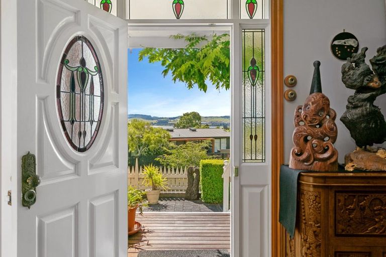 Photo of property in 70 Shepherd Road, Waipahihi, Taupo, 3330