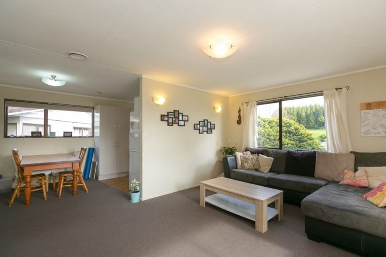 Photo of property in 77 Poplar Grove, Whalers Gate, New Plymouth, 4310