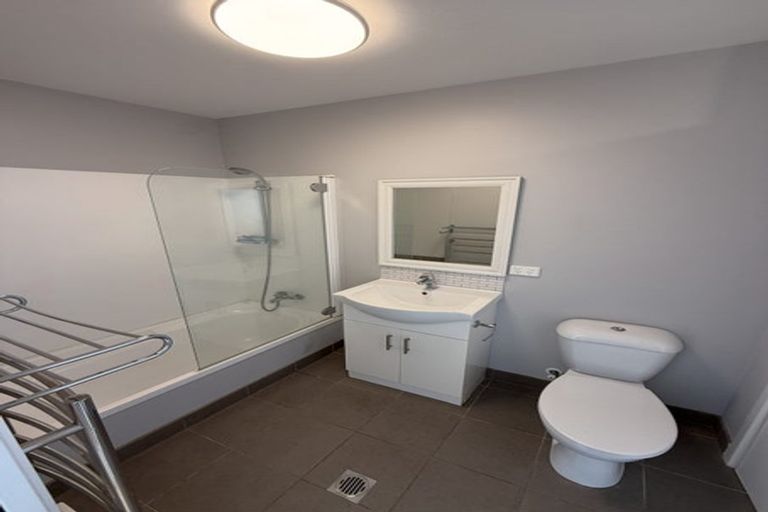 Photo of property in 3/464 Adelaide Road, Berhampore, Wellington, 6023