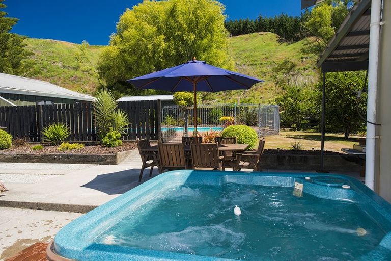 Photo of property in 242 Riverside Road, Whataupoko, Gisborne, 4010