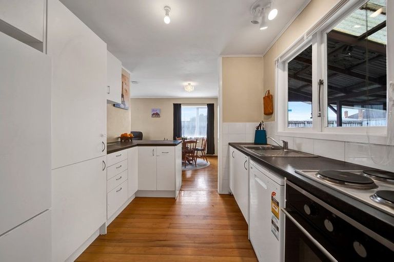 Photo of property in 162 Seaview Road, Westown, New Plymouth, 4310