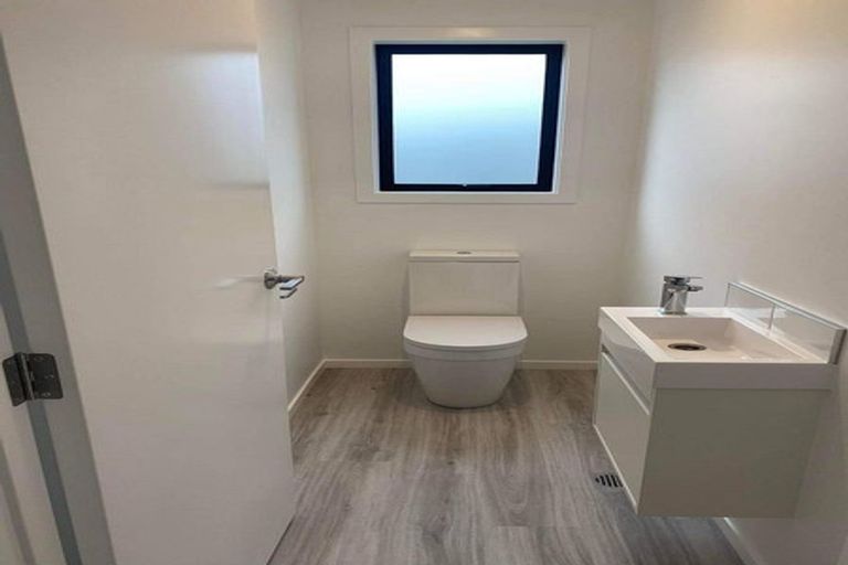 Photo of property in 17 Castletown Street, Wallaceville, Upper Hutt, 5018