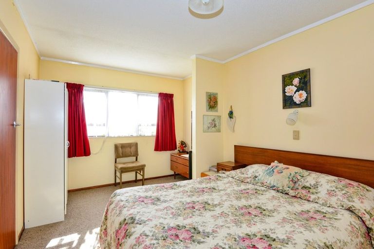 Photo of property in 218 Tudor Avenue, Mayfair, Hastings, 4122