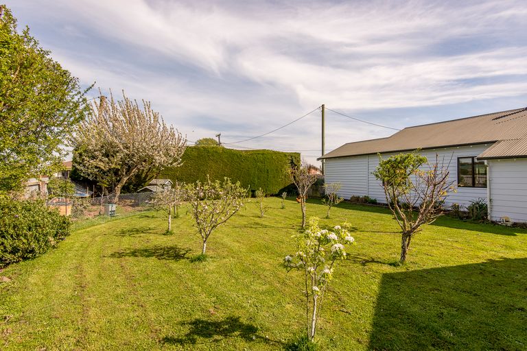 Photo of property in 35 D'arcy Street, Leeston, 7632