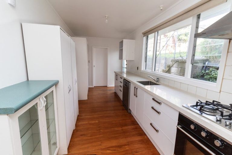 Photo of property in 101 Kenmore Street, Newlands, Wellington, 6037