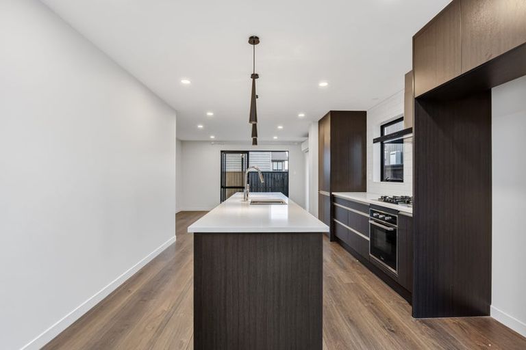 Photo of property in 6 Alexander French Close, Silverdale, 0932