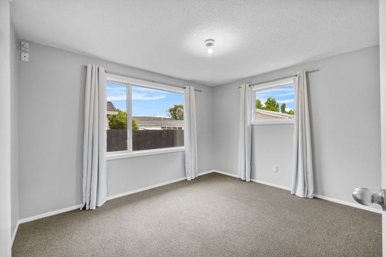 Photo of property in 9 Curzon Place, Parklands, Christchurch, 8083