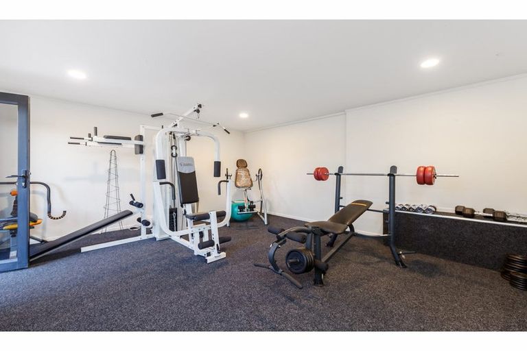 Photo of property in 16 San Lorenzo Rise, Henderson, Auckland, 0612