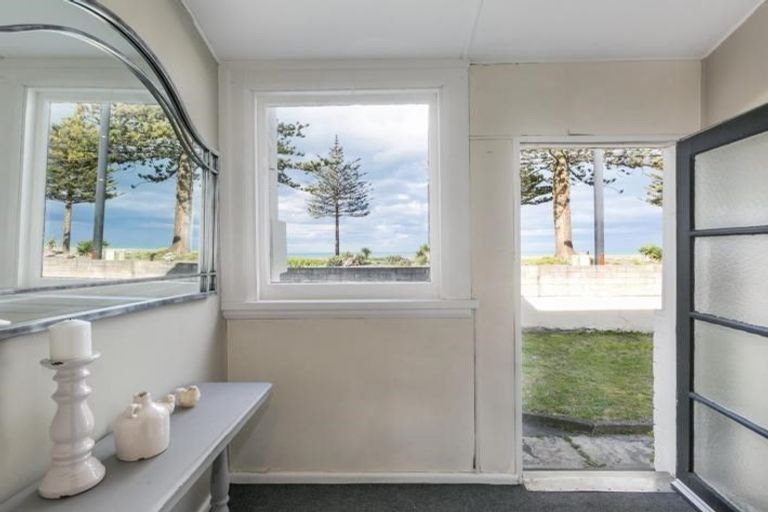 Photo of property in 629 Marine Parade, Napier South, Napier, 4110