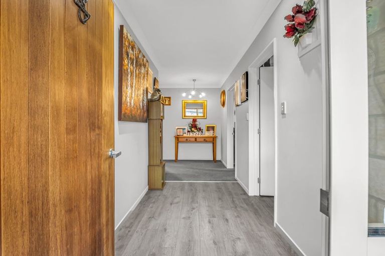 Photo of property in 10 Ropley Street, Amberley, 7410
